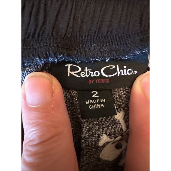 Retro Chic By Torrid Womens Skull Print Black Skirt Size 2 (XXL) Halloween - Picture 3 of 5